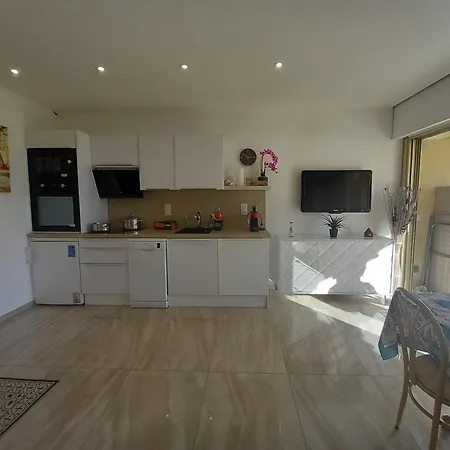 Le Trident B Κάννες